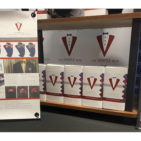 University of Alabama Handcrafted Bow Tie - 01 - Picture 12 of 13